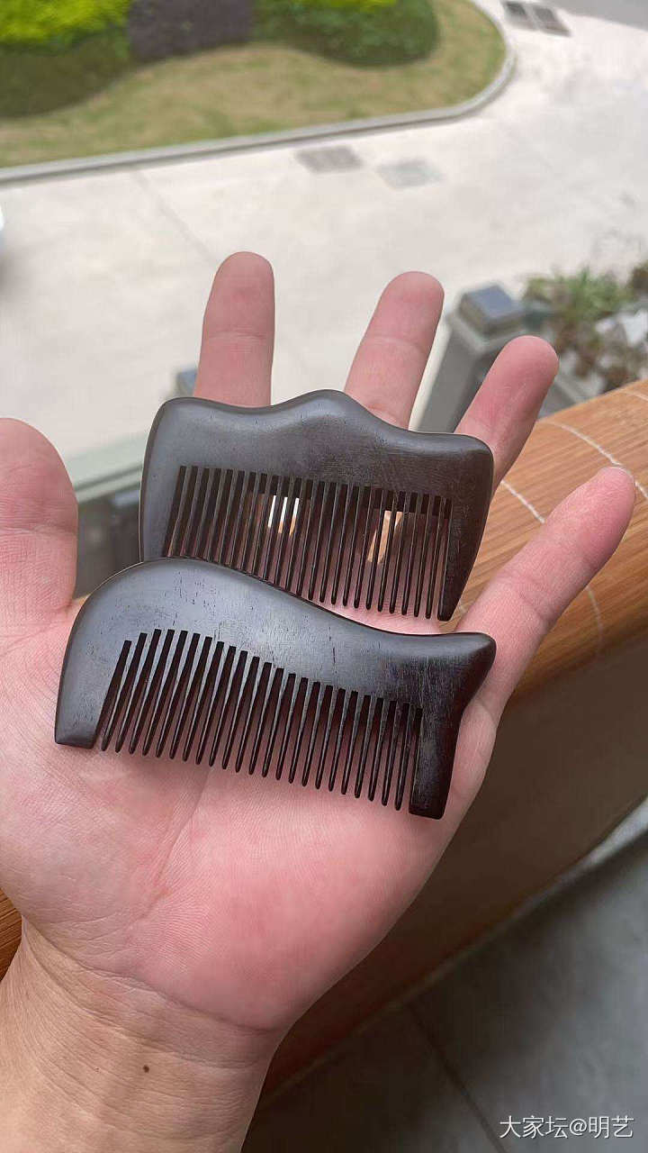 方寸臻品 无可匹敌——紫光檀素面精梳_首饰