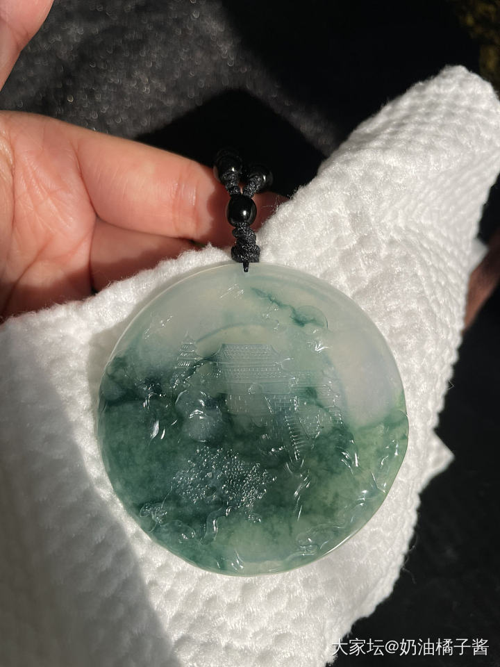 天然翡翠山水牌_翡翠