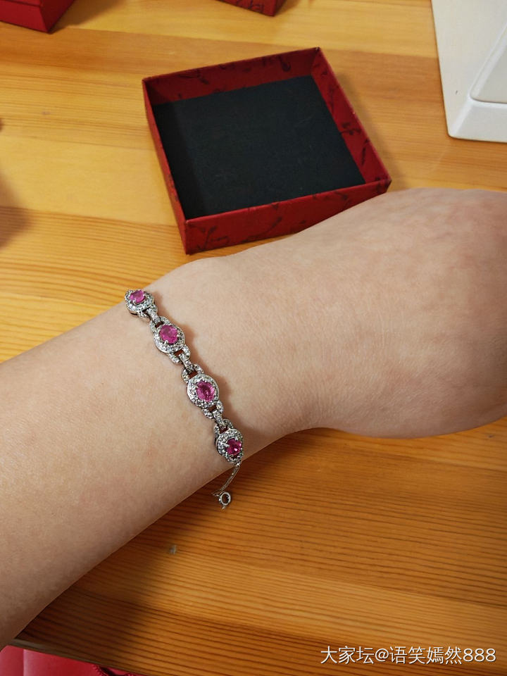 培育帕拉伊巴戒指，海蓝宝手串，红宝石手链，托帕石套装，翡翠平安扣_彩色宝石