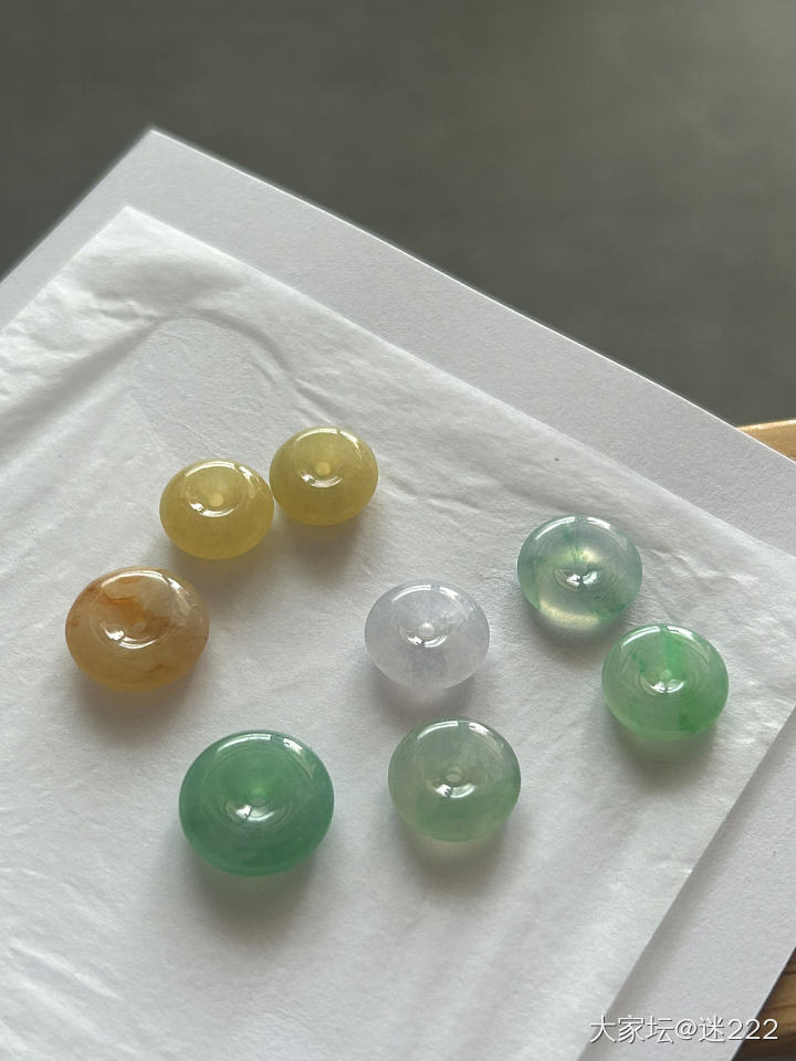 五彩缤纷的小扣子_翡翠