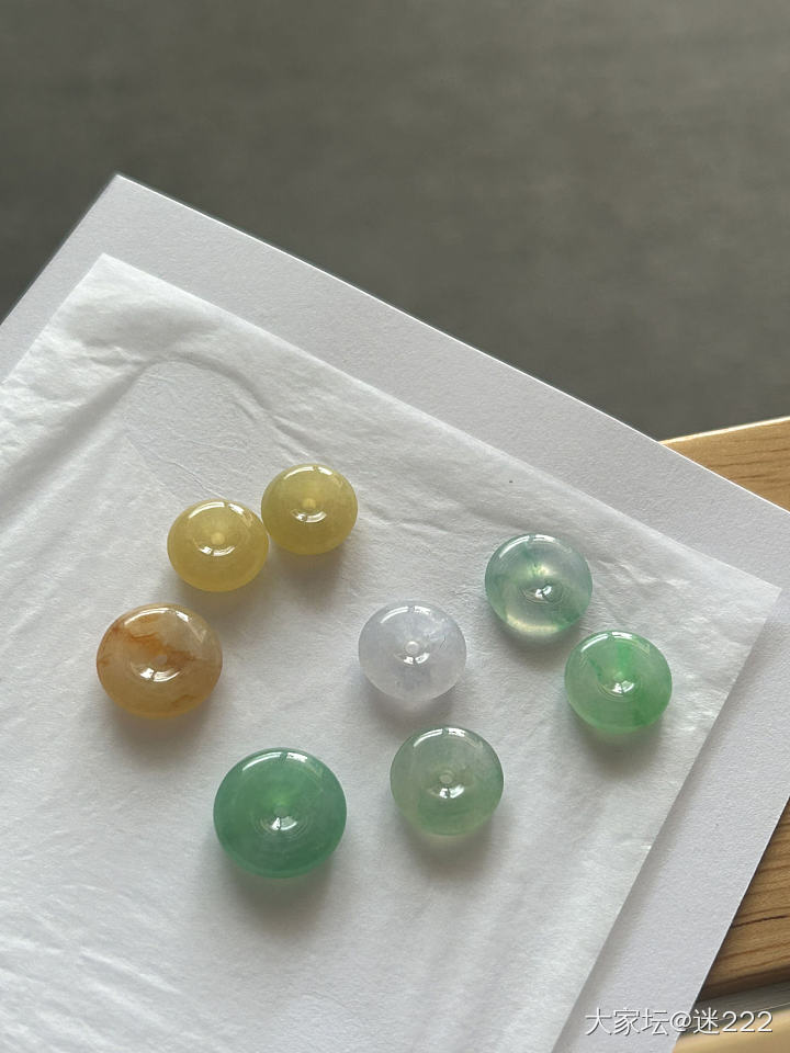 五彩缤纷的小扣子_翡翠