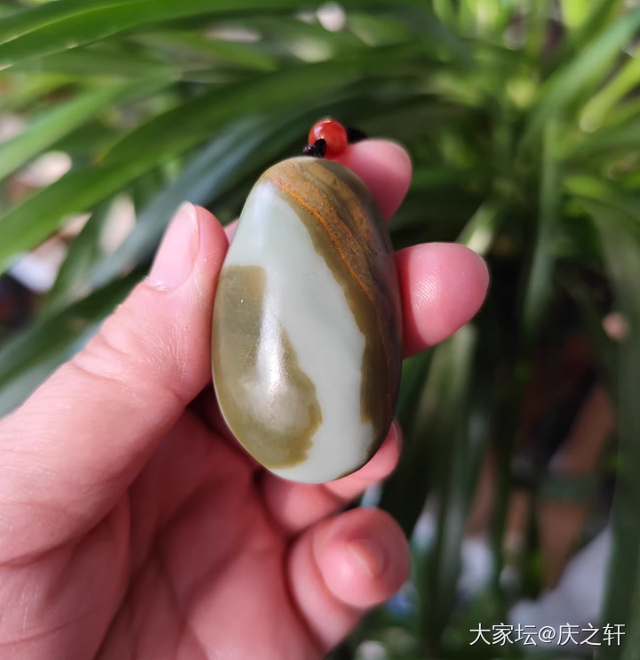 和田玉特色吊坠挂件46克_和田玉