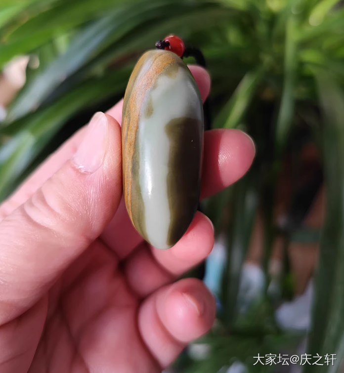 和田玉特色吊坠挂件46克_和田玉