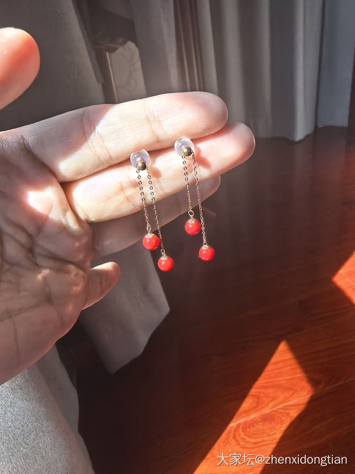 按金价出18K王同学耳钉_金