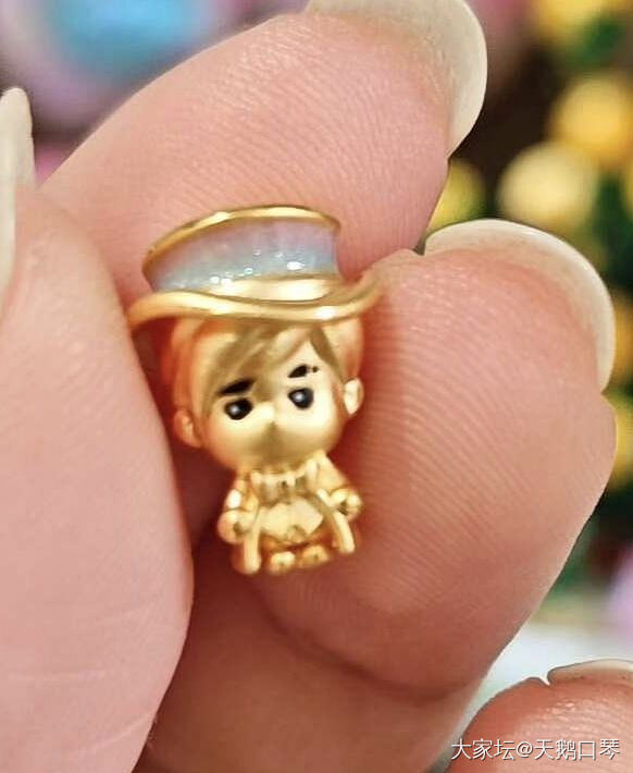 周生生花吊坠，缠盘银项链_金