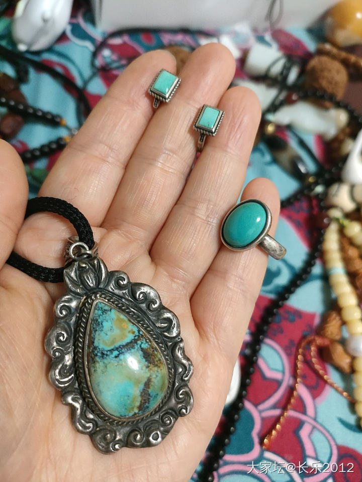 多年前手工银镶嵌的松石_松石