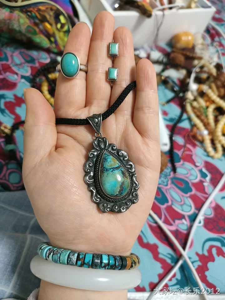 多年前手工银镶嵌的松石_松石