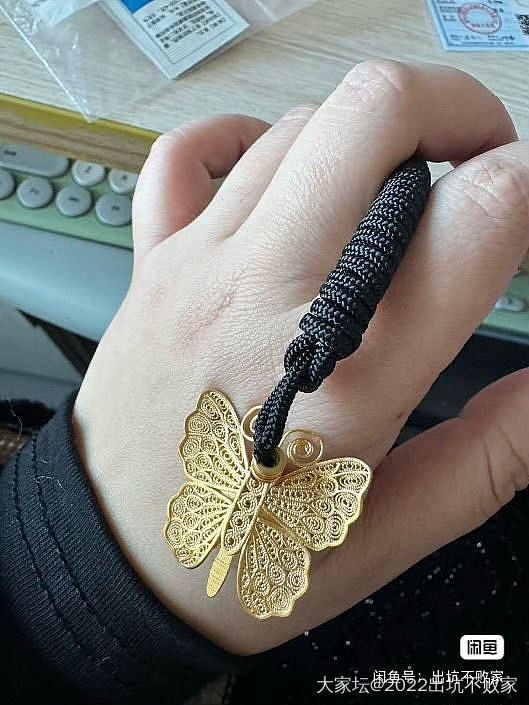 出些金子和翡翠等_金