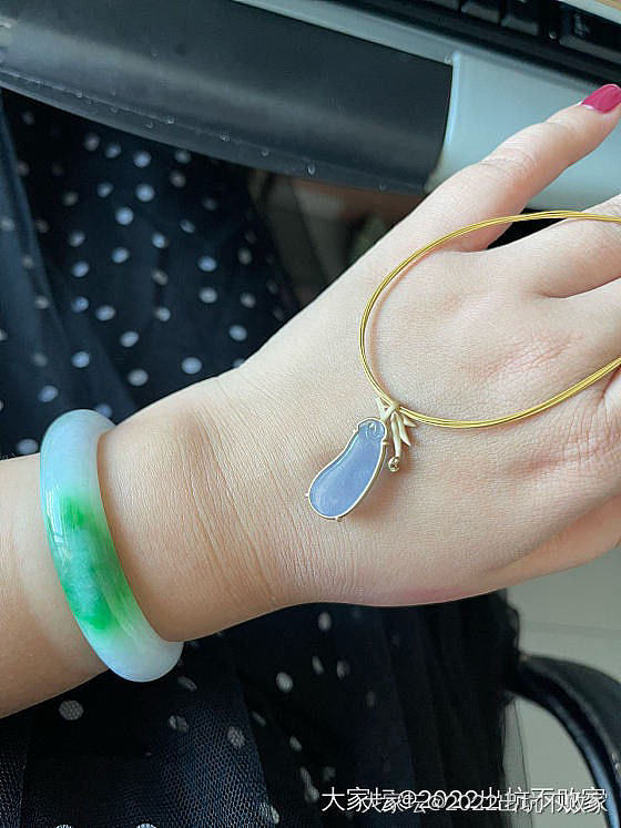 出些金子和翡翠等_金