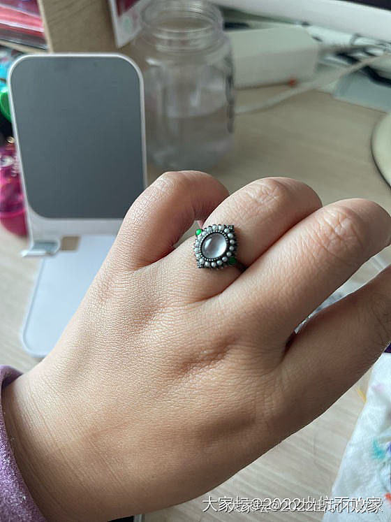 出些金子和翡翠等_金