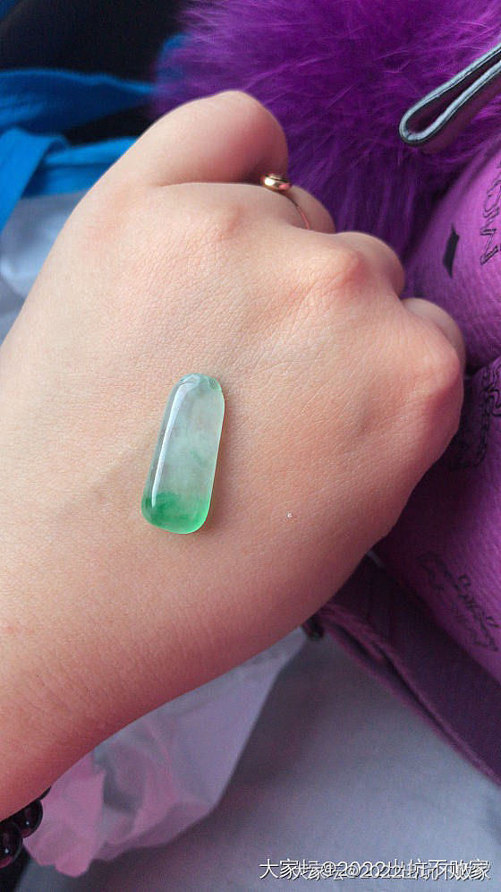 出些金子和翡翠等_金