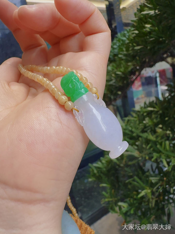 古风宝瓶吊坠_翡翠