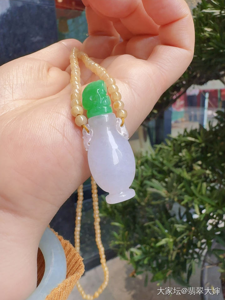 古风宝瓶吊坠_翡翠