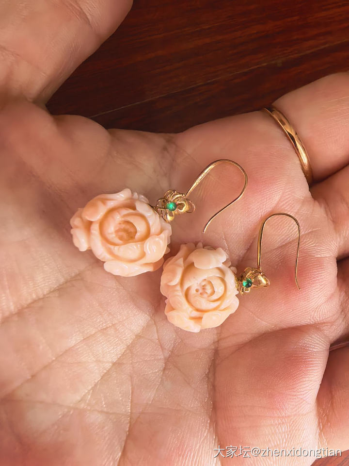 按金价出18K王同学耳钉_金