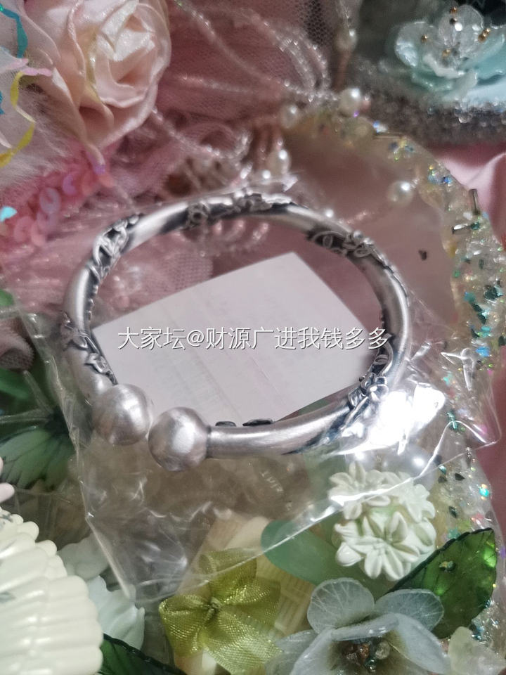 百年宝诚品牌银镯 花丝，镂空，浮雕工艺_银