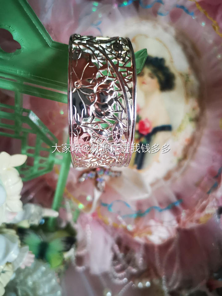 百年宝诚品牌银镯 花丝，镂空，浮雕工艺_银