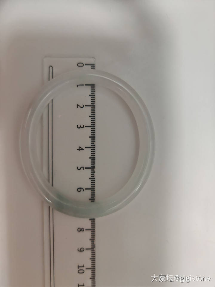 翡翠A货贵妃手镯圆条55圈口贵妃_翡翠