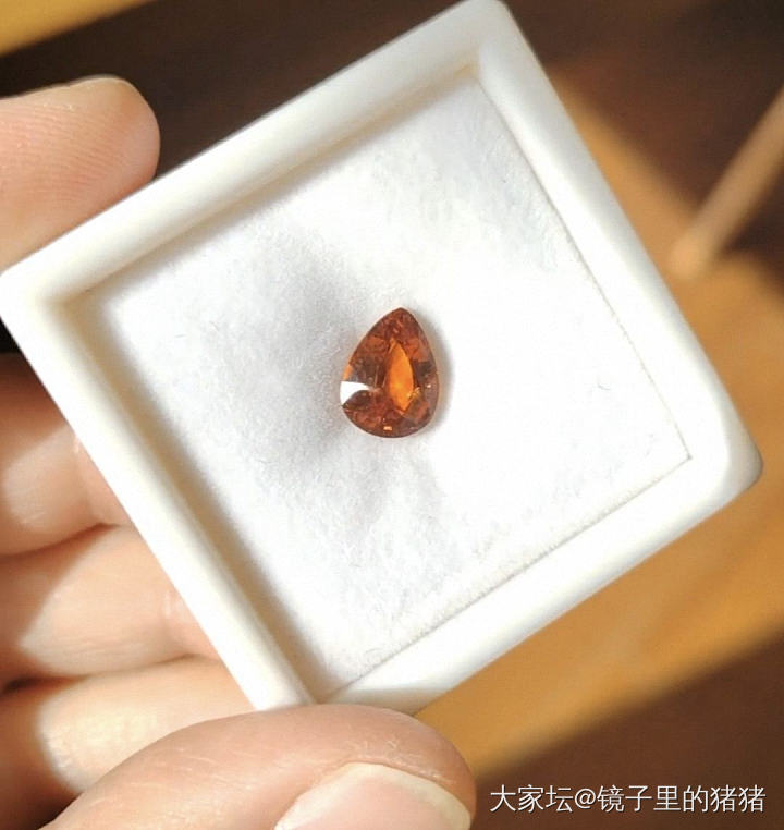 一些裸石，都带证书_翡翠
