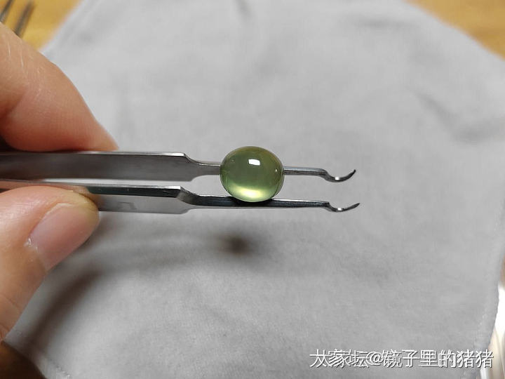 一些裸石，都带证书_翡翠