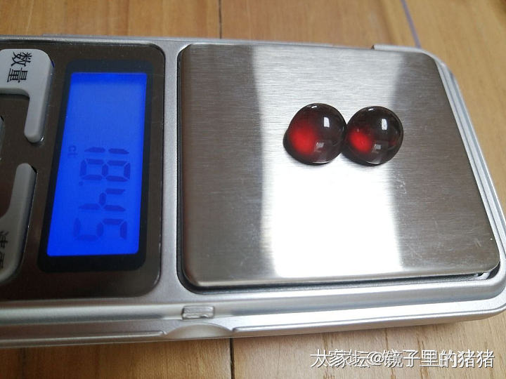 一些裸石，都带证书_翡翠