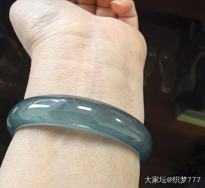 危地马拉翡翠手镯53.5_翡翠