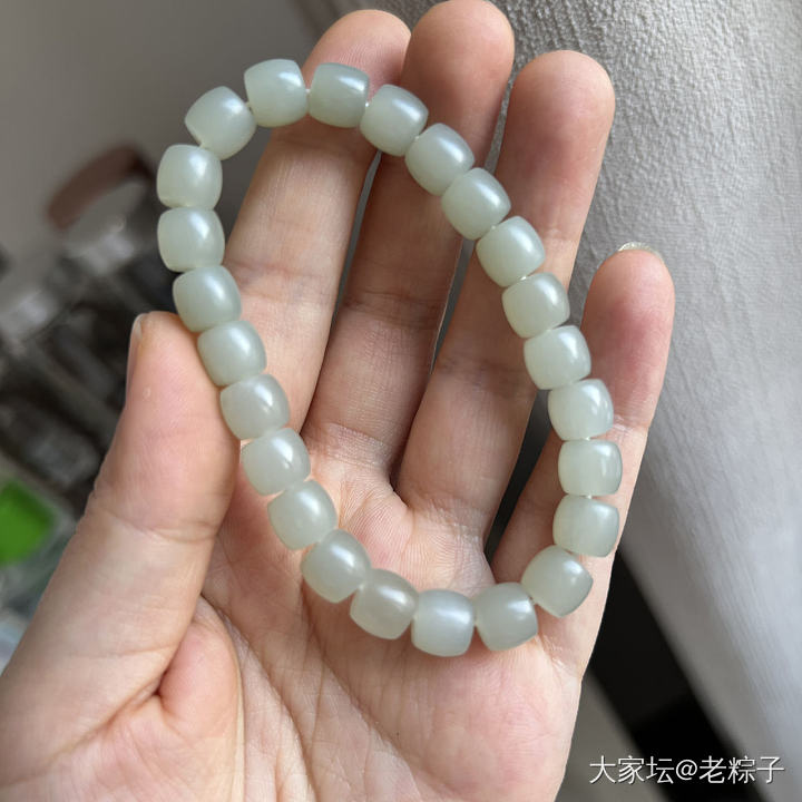 青白玉籽料直切手串_和田玉