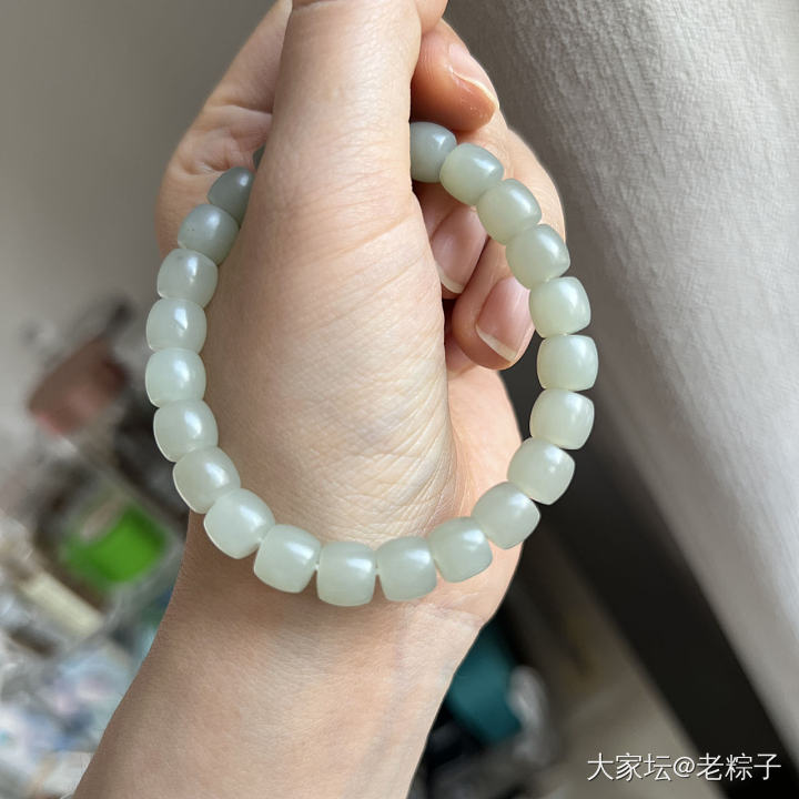 青白玉籽料直切手串_和田玉