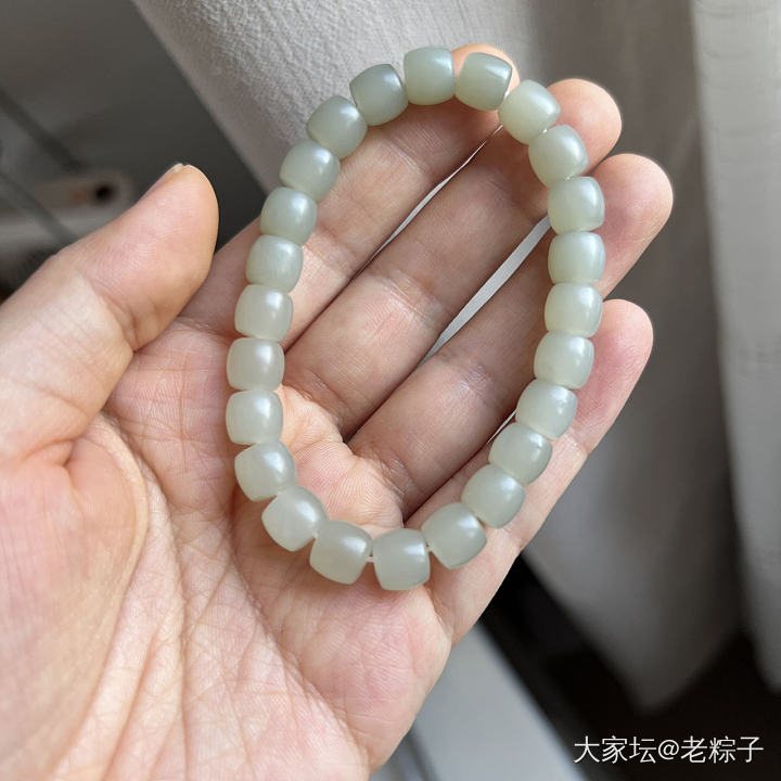 青白玉籽料直切手串_和田玉