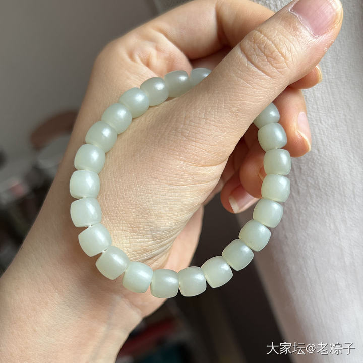 青白玉籽料直切手串_和田玉