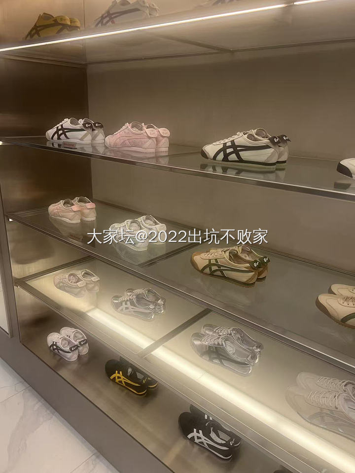 国外回来出点现货，出神仙水套、香奈儿、Lv包包等lelabo香水_品味