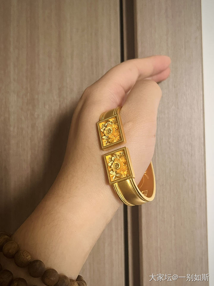 足金方头牡丹开口镯_金