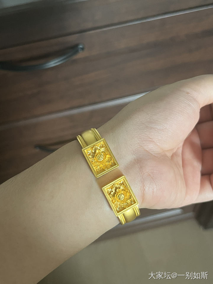 足金方头牡丹开口镯_金