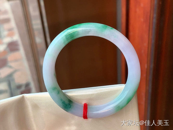 佳人美玉春彩圆条手镯圈口49.5_翡翠