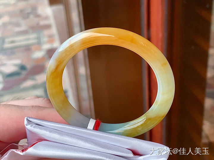 佳人美玉冰种黄翡圆条手镯圈口51.5_翡翠