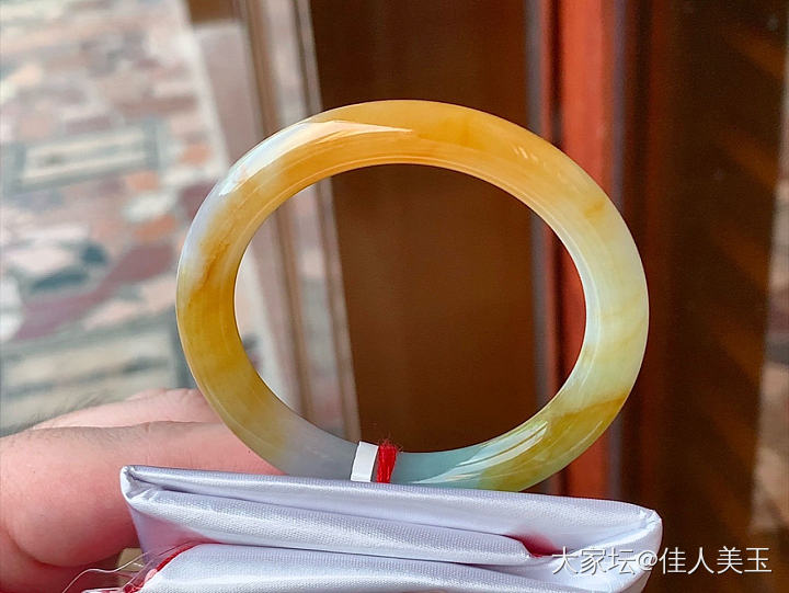 佳人美玉冰种黄翡圆条手镯圈口51.5_翡翠