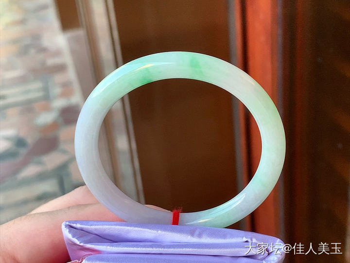 佳人美玉飘色圆条手镯圈口56.5价5980_翡翠