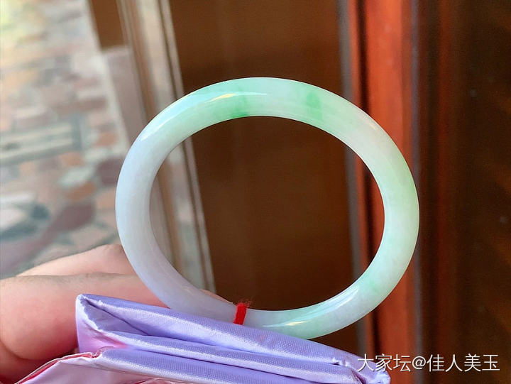 佳人美玉飘色圆条手镯圈口56.5价5980_翡翠