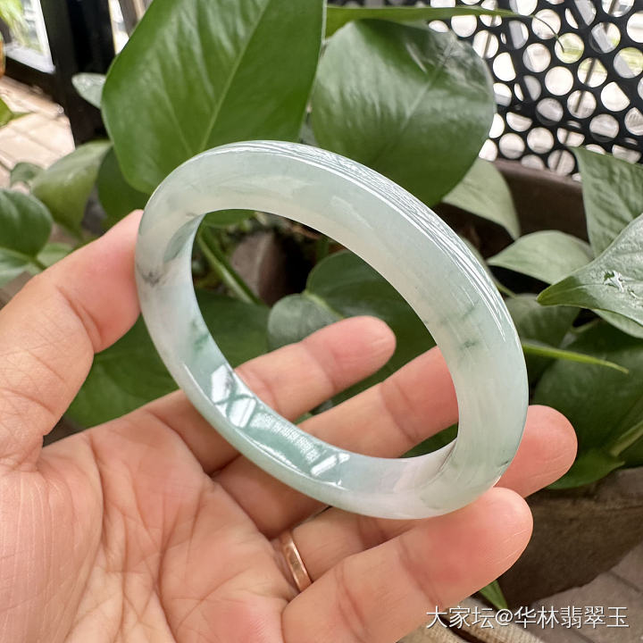 冰糯种冰丝绿正圈手镯60mm_翡翠