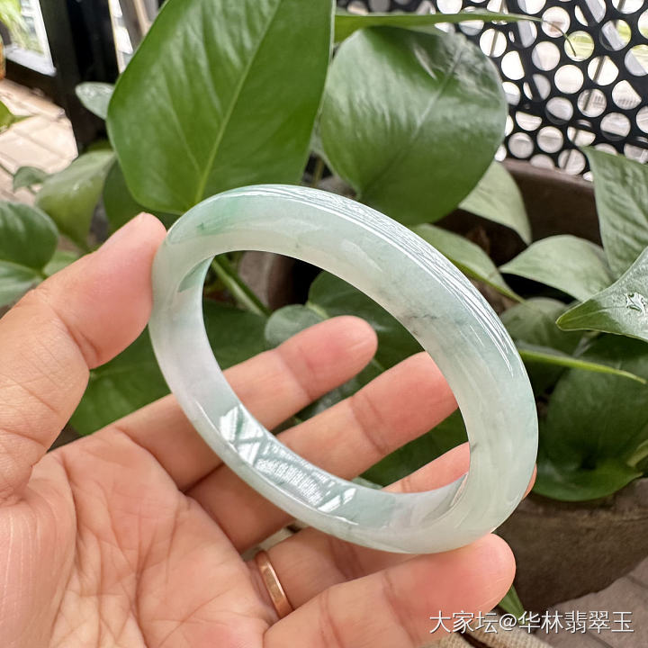 冰糯种冰丝绿正圈手镯60mm_翡翠