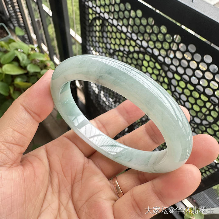 冰糯种冰丝绿正圈手镯60mm_翡翠
