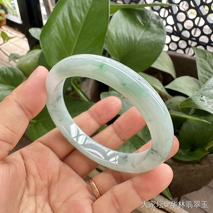 冰糯种冰丝绿正圈手镯60mm_翡翠