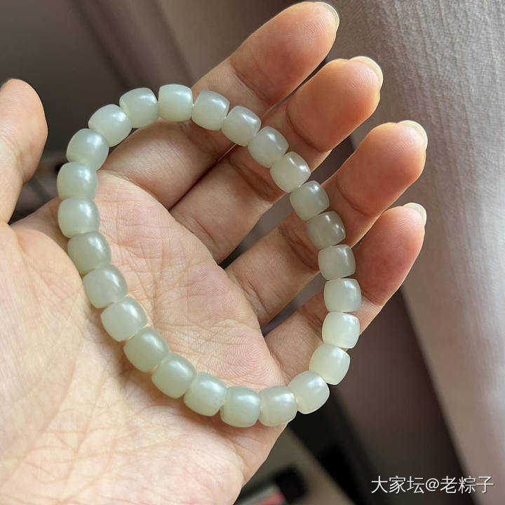 青白玉籽料直切手串_和田玉
