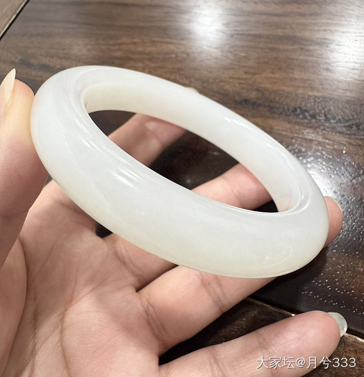 新疆山料手镯55_和田玉