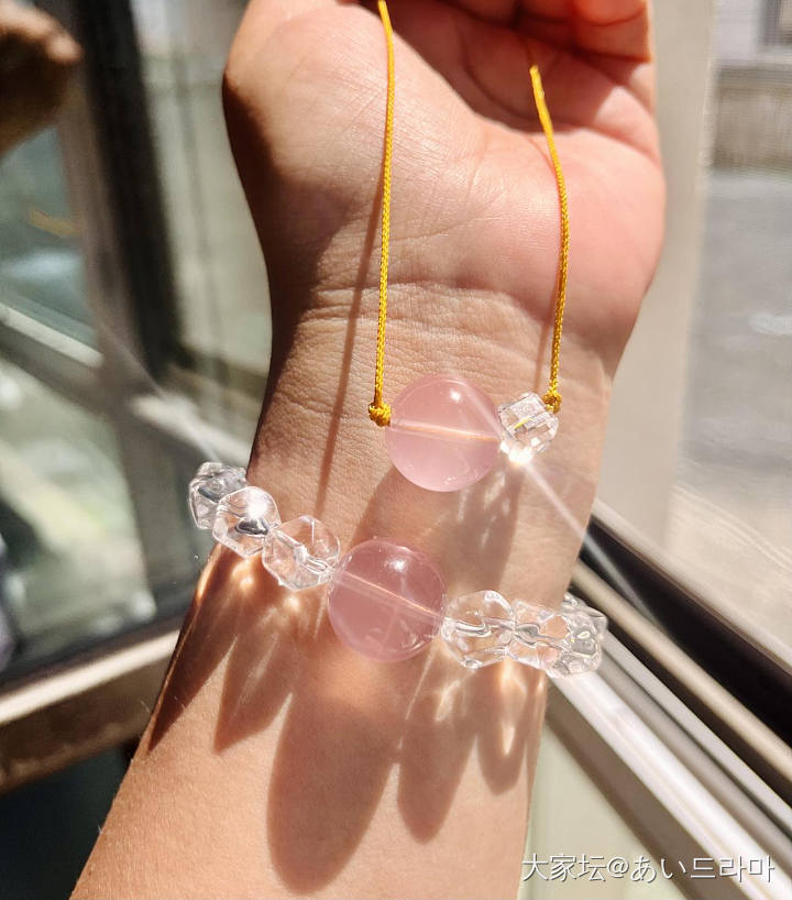 白➕粉水晶手串一套_名贵宝石