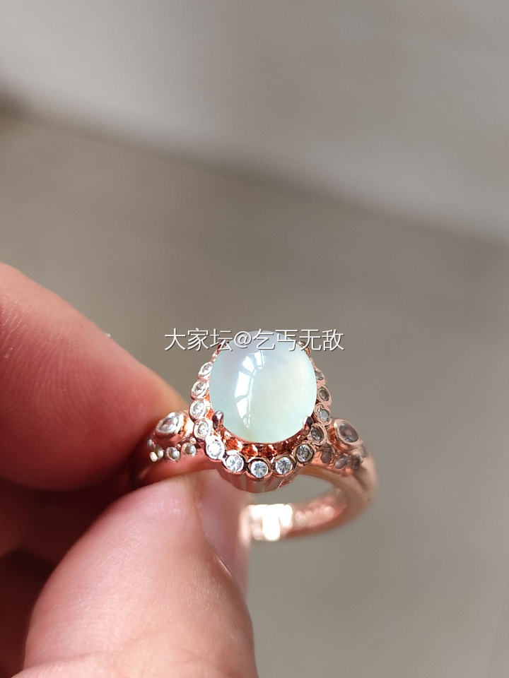 阴天 带铜拖翡翠戒面 紫罗兰 绿货都有喜欢的来，会分别上图_翡翠
