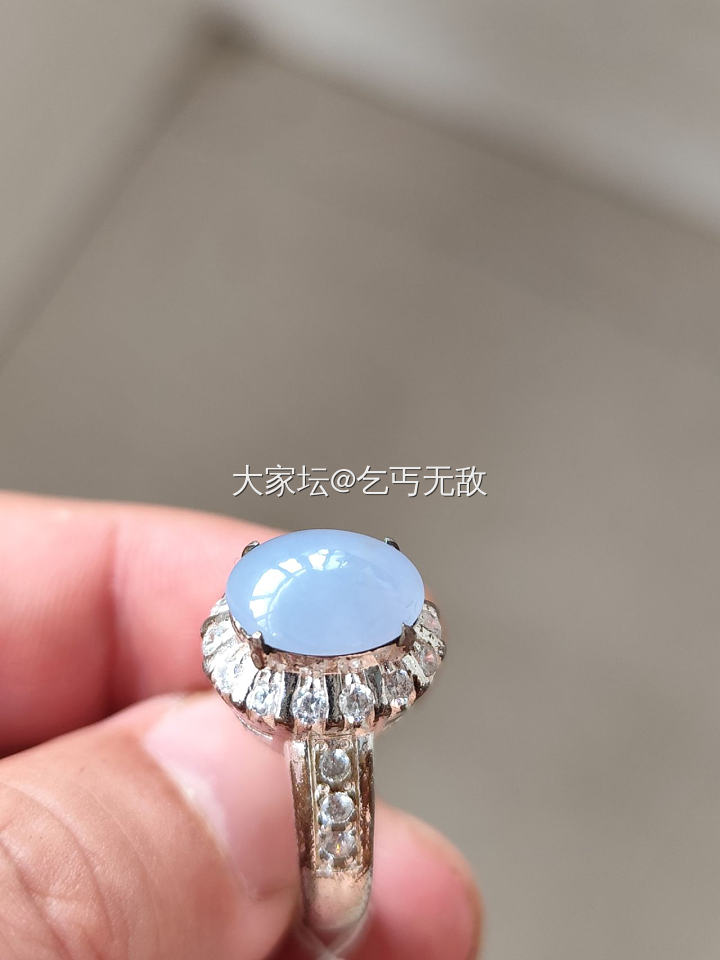 阴天 带铜拖翡翠戒面 紫罗兰 绿货都有喜欢的来，会分别上图_翡翠