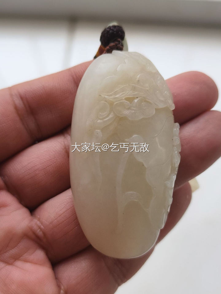 自然光实拍和田佛公 碧玉手镯 集美看过来_和田玉