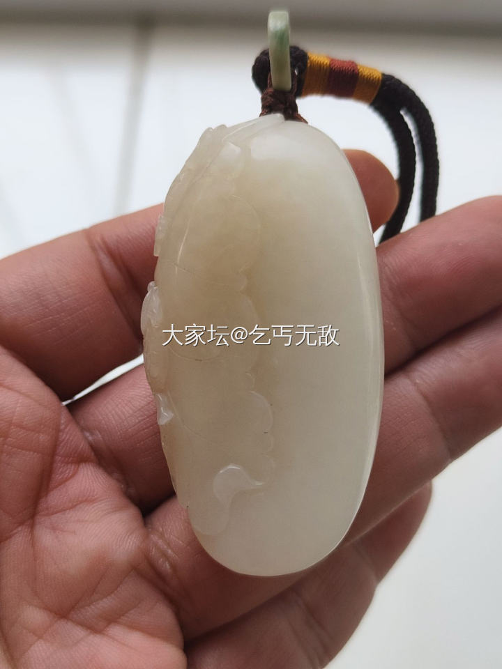 自然光实拍和田佛公 碧玉手镯 集美看过来_和田玉