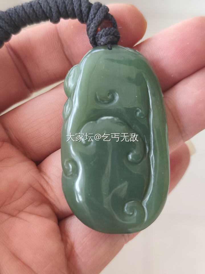 自然光实拍和田佛公 碧玉手镯 集美看过来_和田玉