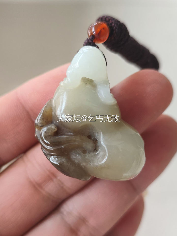 自然光实拍和田佛公 碧玉手镯 集美看过来_和田玉